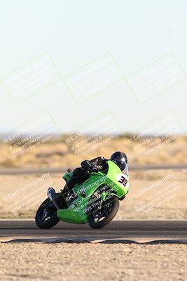 media/Dec-07-2025-CVMA (Sun) [[3e7d2de5dc]]/Race 17-Amateur Formula Middleweight/